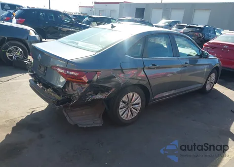 2019 Volkswagen Jetta 1.4T R-Line/1.4T S/1.4T Se z USA, uszkodzony, nr VIN 3VWC57BU1KM207291